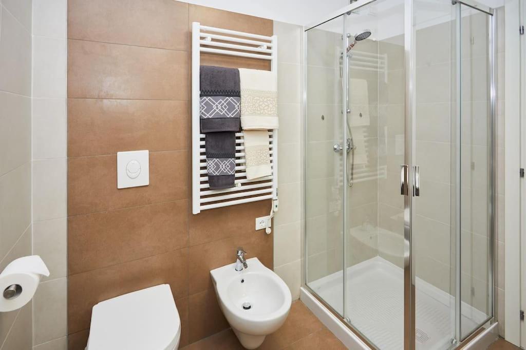 Center Aviano Comfort Suite Free Parking Wifi Exterior photo